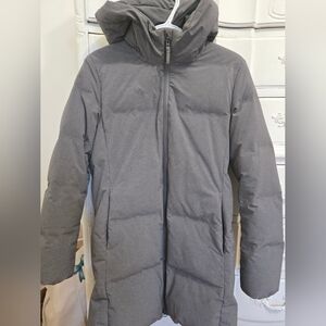 Uniqlo Women's Gray Puffer Coat